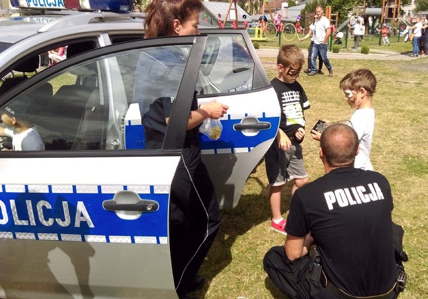 "Bezpieczne wakacje". Policjanci spotkali się z uczniami [ZDJĘCIA]