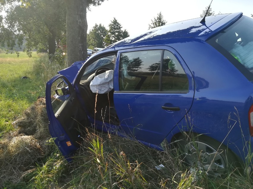 Wypadek w powiecie aleksandrowskim. Kobieta trafiła do szpitala [zdjęcia] 