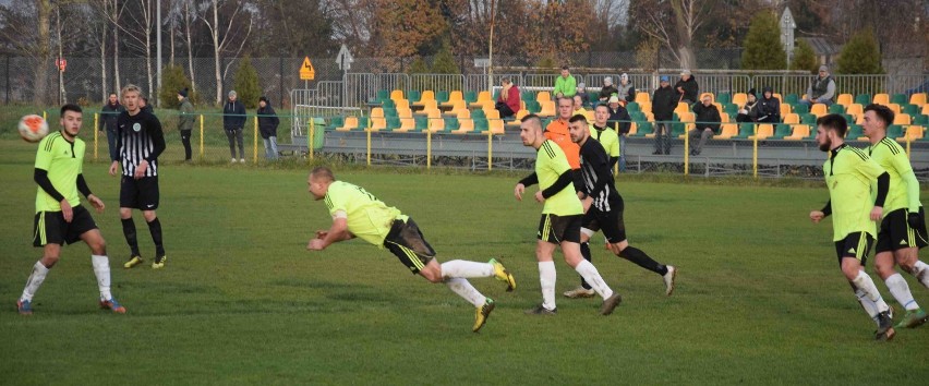 Piłka nożna. Nierozstrzygnięte derby Kociewia w V lidze (zobacz zdjęcia)