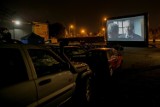 Kraków. Miasto uruchamia pierwsze samochodowe kino pod Wawelem 