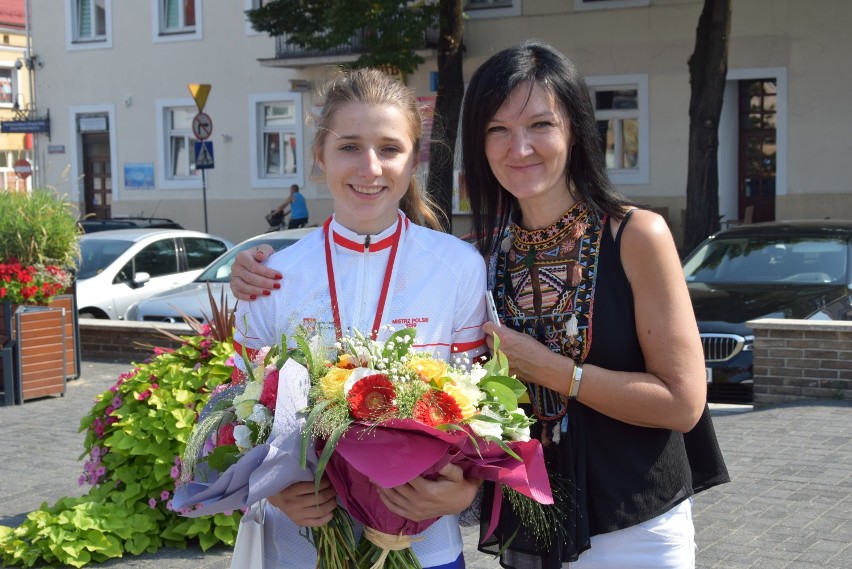 Wieluń powitał mistrzynię Polski Dominikę Włodarczyk[FOTO, WIDEO]