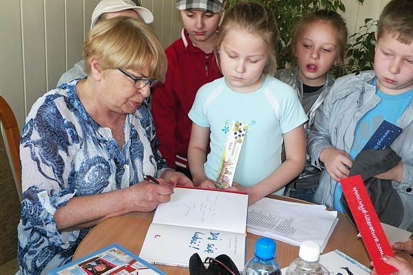 19 kwietnia w Chełmskiej Bibliotece Publicznej odbyło się rozstrzygnięcie konkursu pt. &#8222;Malowane Tuwimem&#8221; zorganizowanego w ramach obchodów roku Juliana Tuwima.