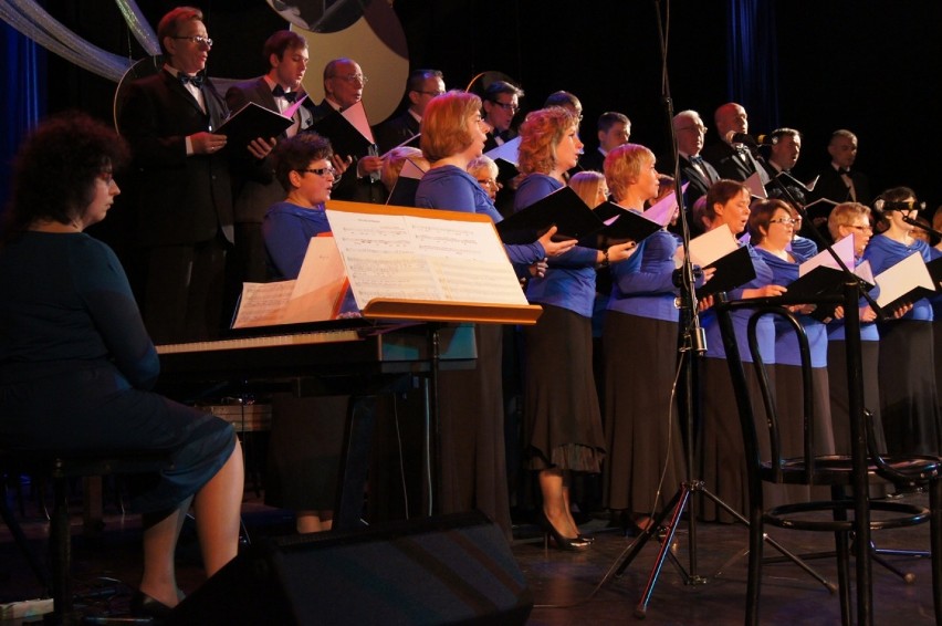 "Muzyczna podróż z Cantabile..."- Koncert Jubileuszowy chóru...