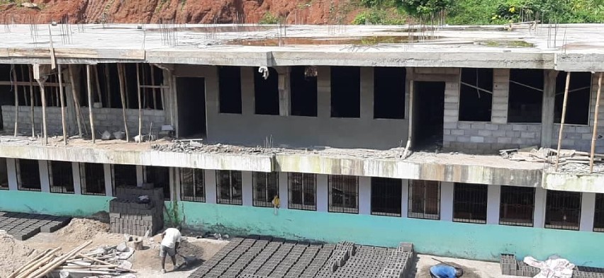 Budynek szkoły i przedszkola w Centrum Dziecka w Yaounde,...