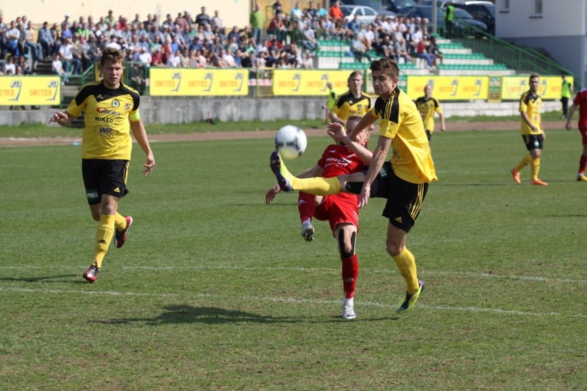 Drutex-Bytovia - Gryf Wejherowo 3:1. Zespół Pawła Janasa zdobył trzy punkty w derbach Pomorza