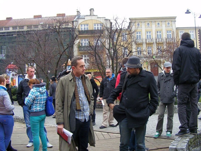 Kalisz: Mieszkańcy protestowali przeciw likwidacji znanego w mieście ogródka piwnego. ZDJĘCIA