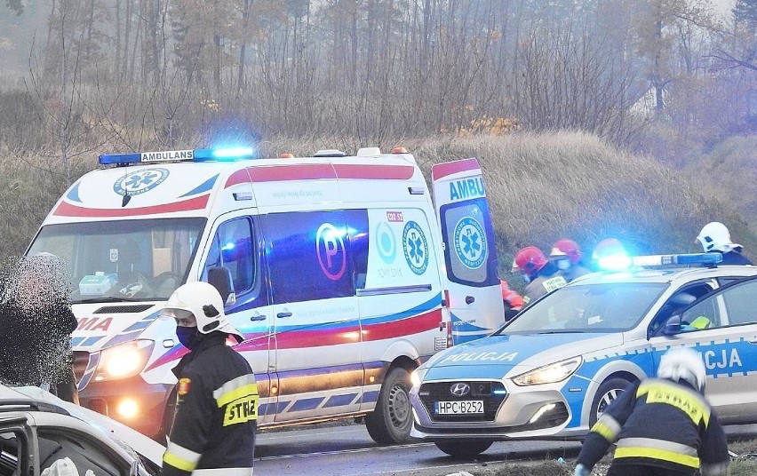 Zdjęcia z sobotniego (14.11.2020) wypadku w Paterku.