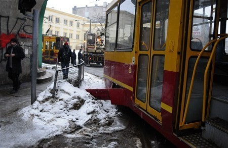 Na skrzyżowaniu ulic Legionów i Gdańskiej wykoleił się  tramwaj linii 15