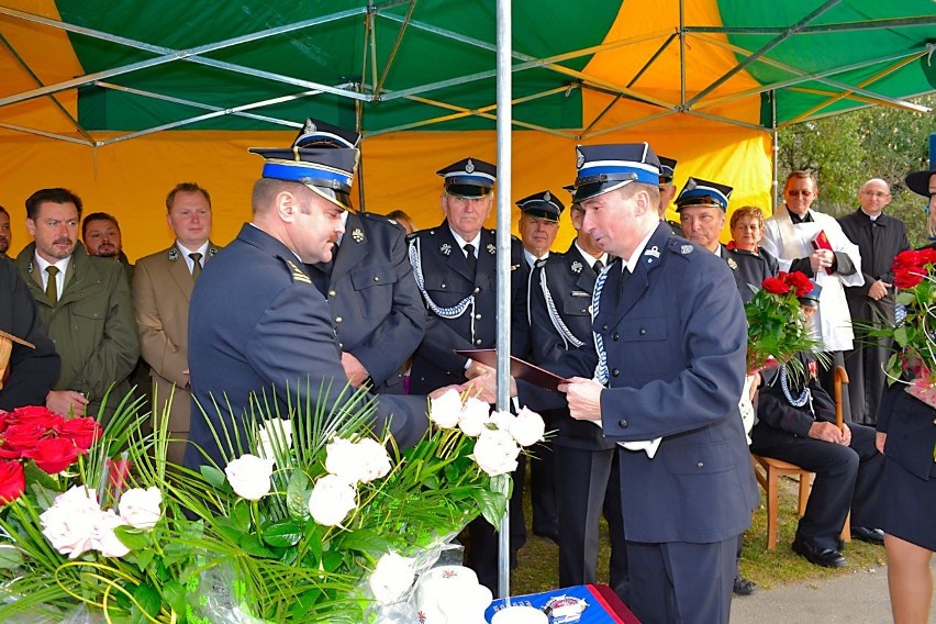 Nowy samochód strażacki udało się kupić dzięki wsparciu wielu instytucji