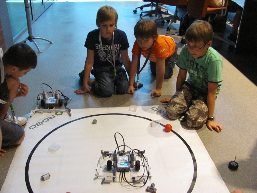 Półkolonie w Gliwicach: RoboCamp w Technoparku [ZDJĘCIA]