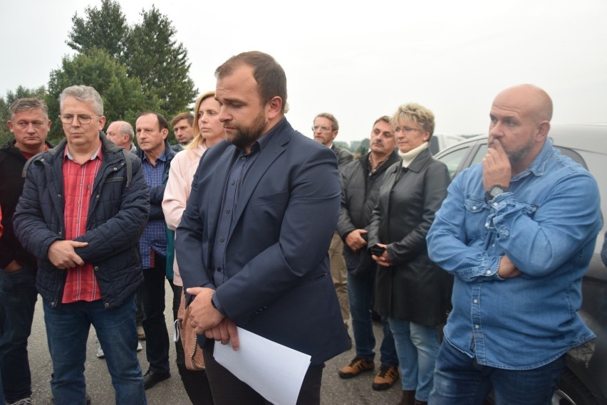 Protest mieszkańców Tychów i Bierunia przy ul.Lokalnej w...