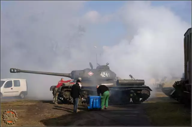 Przygotowania do "Bitwy o Poznań" :czołg ciężki IS2