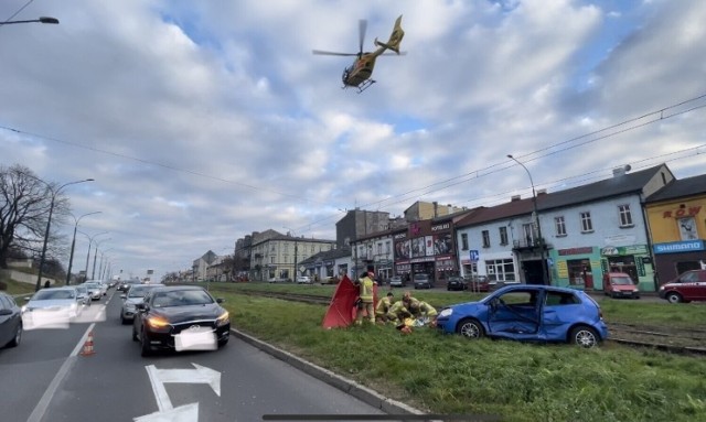 W listopadzie 2022 roku w wypadku na skrzyżowaniu ul. Kołłątaja i Modrzejowskiej zginął 74-letni kierowca

Zobacz kolejne zdjęcia/plansze. Przesuwaj zdjęcia w prawo naciśnij strzałkę lub przycisk NASTĘPNE