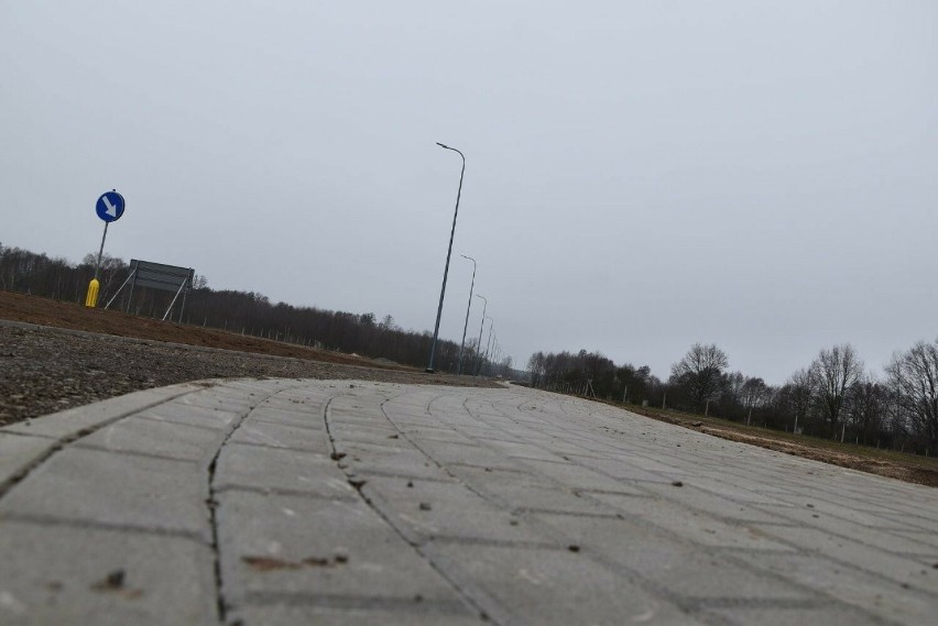 Powstała ulica łącząca strefę z drogą wylotową na S3 i Bytom...