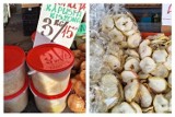 Ceny owoców i warzyw na bazarach w Kielcach we wtorek 19 grudnia. Po ile kapusta i suszone jabłka, gruszki? Zobaczcie ceny