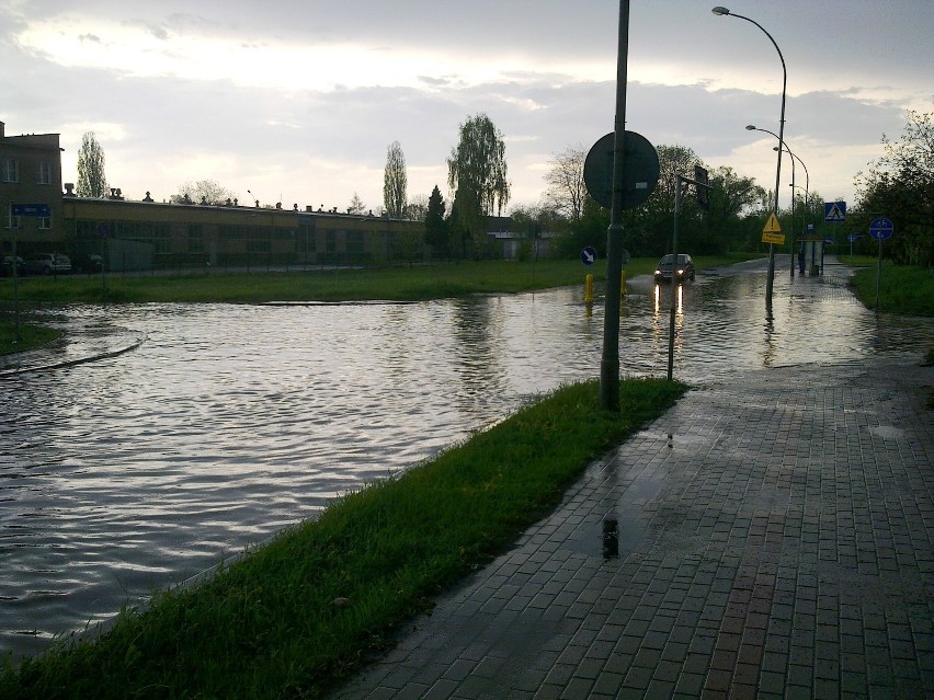 Skutki gwałtownej ulewy w Tarnowie.