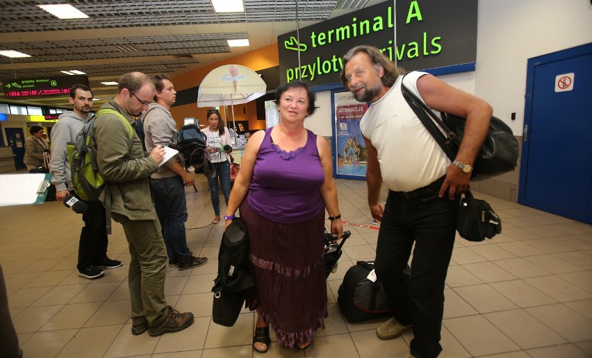 Lotnisko w Pyrzowicach: Polscy turyści wracają z Tunezji