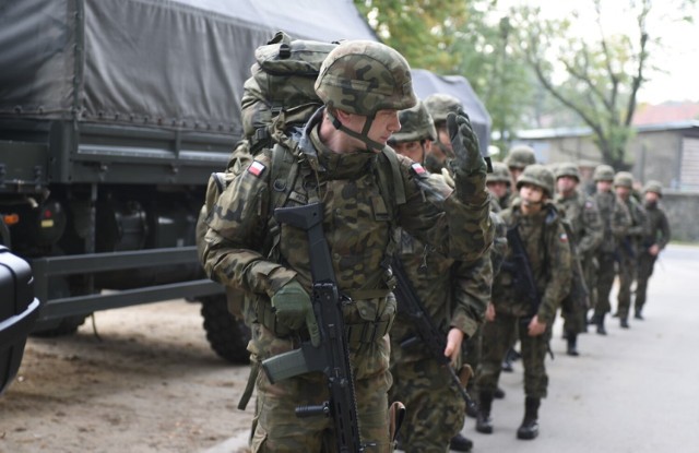 Ruszają pierwsze powołania do Wojsk Obrony Terytorialnej żołnierzy rezerwy, którzy mają pełnić służbę w ramach aktywnej rezerwy