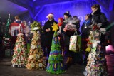 VI Jarmark Bożonarodzeniowy w Żukowie - do konkursu stanęły przepiękne choinki ZDJĘCIA