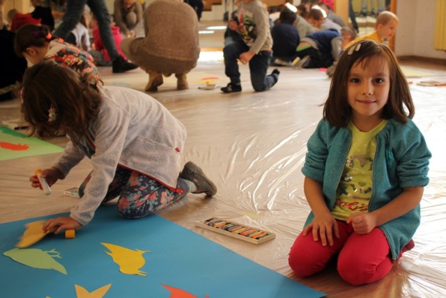 Zarówno na pierwszym, jak i drugim spotkaniu dzieci były bardzo zaangażowane, bawiąc się podczas tworzenia swoich małych dzieł sztuki