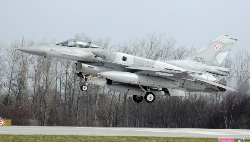 Krzesiny - Polscy piloci F-16 po szkoleniu [ZDJĘCIA, WIDEO]