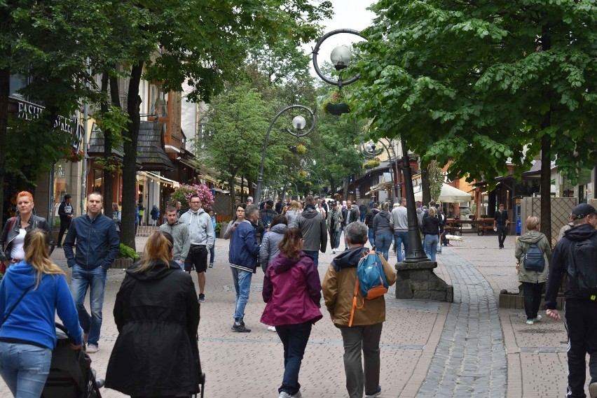 Zakopane. Słabe wakacje? Zobaczcie te tłumy na Krupówkach [15.07.2020]