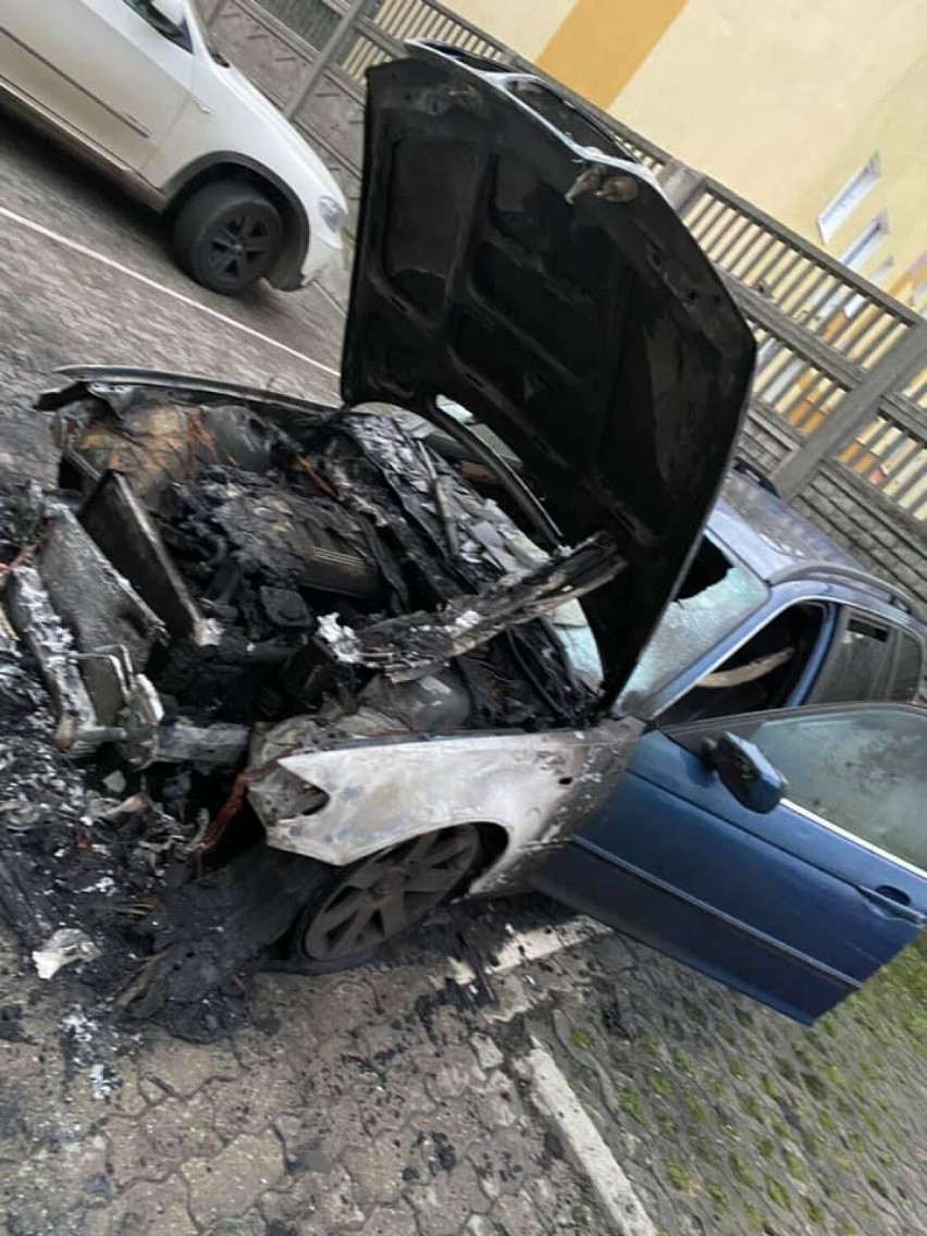 Pożar samochodów BMW we Włocławku