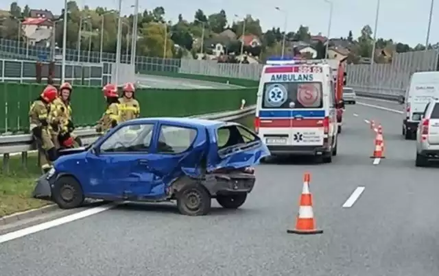 Wypadek dwóch samochodów osobowych na S1 w Bielsku-Białej