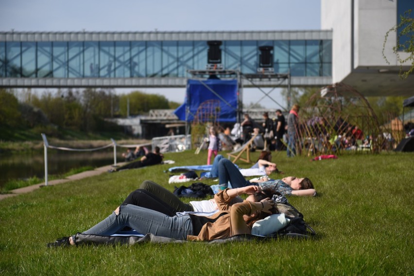 30.04.2016 poznan lg brama poznania majowka. glos...