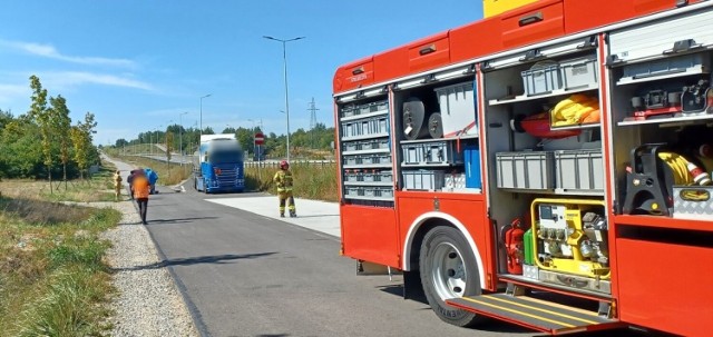 Ciężarówka z nieszczelną cysterną, w której znajdował się kwas azotowy została zatrzymana przez inspektorów ITD w Rzeszowie.