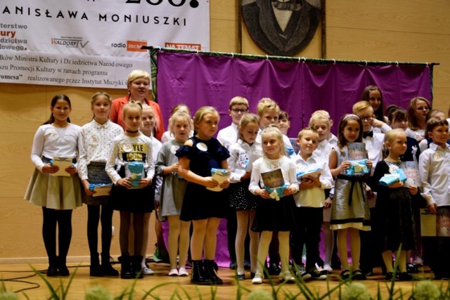Państwowa Szkoła Muzyczna w Zbąszyniu, prowadzi nabór uczniów do szkoły na rok szkolny 2021/2022