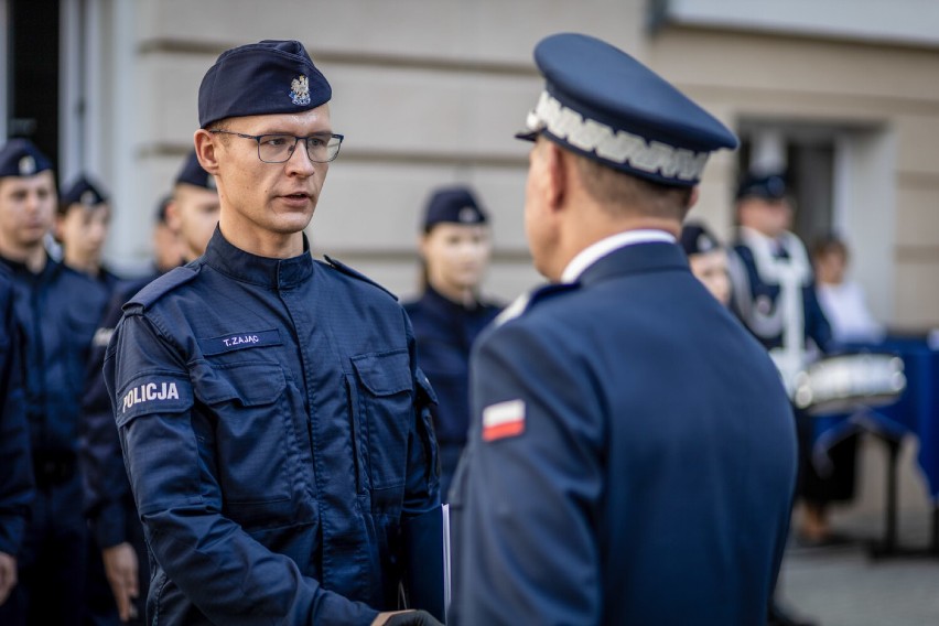 Policjanci z Piły zostali odznaczeni w Poznaniu. Kto znalazł się w tym gronie osób?
