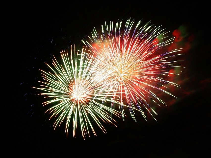 Przywitanie Nowego Roku 2021 w Koninie. Sztuczne ognie rozbłysły nad miastem Zobacz zdjęcia i film