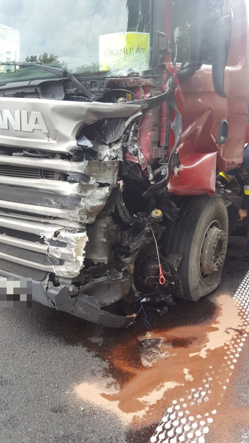 Do wypadku doszło około 9.30 na drodze krajowej 94 w Suchej