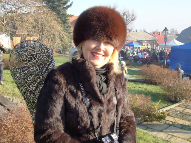 Anna Leszczyńska Honorowy Obywatel Lanckorony podczas tegorocznego festiwalu zimowego Anioł w miasteczku.