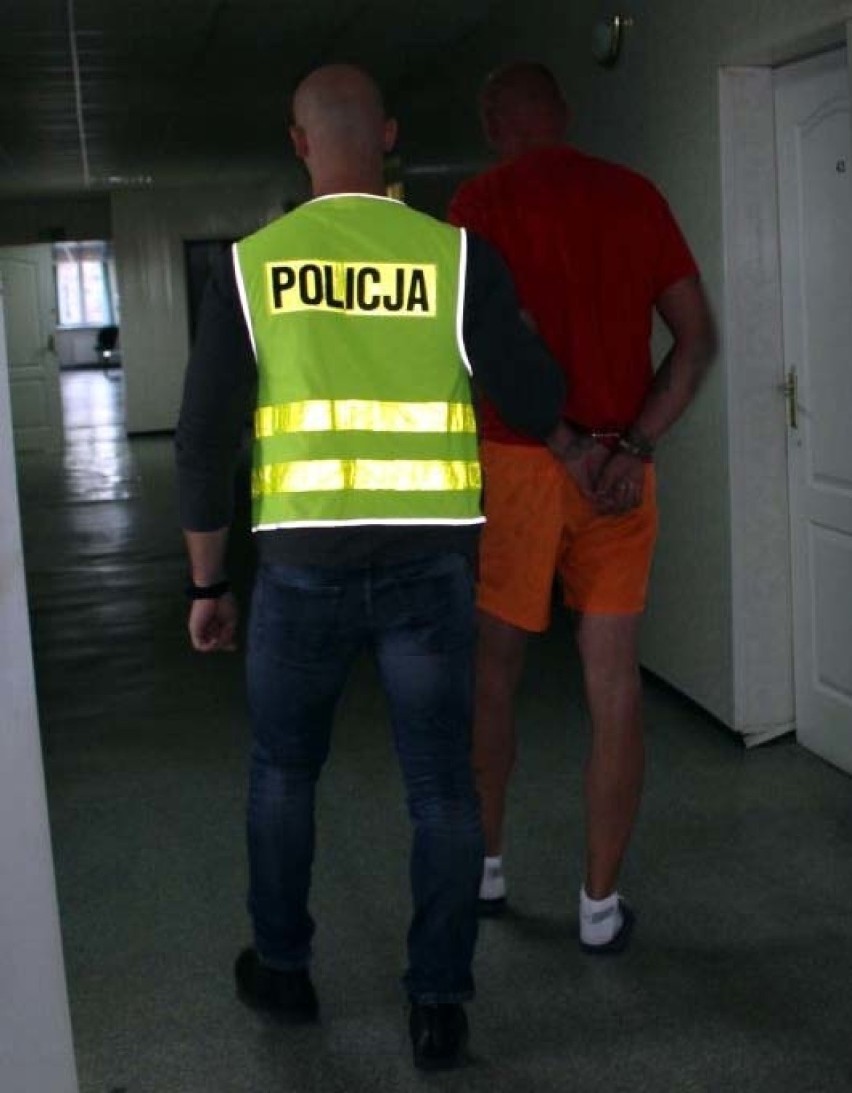 Usiłowanie zabójstwa w Łowiczu. Sprawcy zostali już aresztowani [ZDJĘCIA ZATRZYMANYCH]
