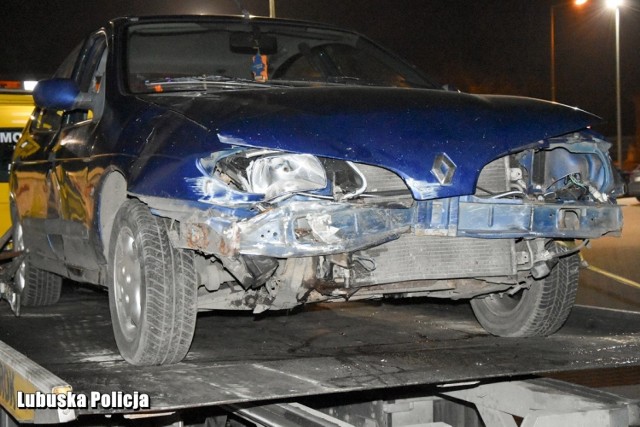 Do dramatycznego wypadku doszło w Zwierzynie. Kierowca renault potrącił cztery osoby.