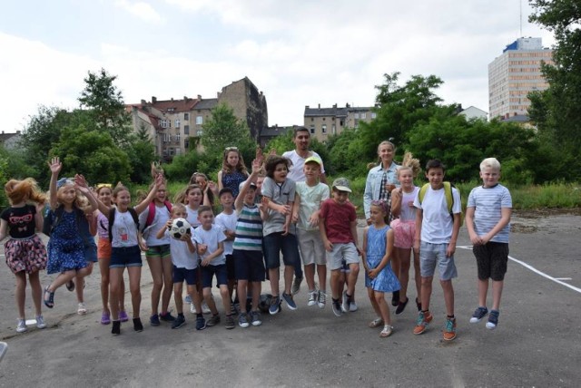 Pod koniec czerwca skrzypek Adam Bałdych i reżyser Krzysztof Pulkowski odwiedzili swój rodzinny Gorzów, by przy współpracy z młodymi gorzowianami stworzyć klip do utworu "LOVE".