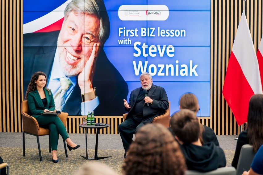 Steve Wozniak na lekcji biznesu i zarządzania w każdej szkole ponadpodstawowej w Polsce