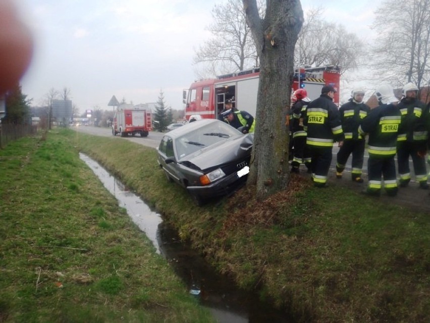 Śmiertelny wypadek w Gronowie. Zginął kierowca samochodu