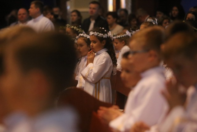 Jaki prezent na komunię? To pytanie spędza sen z powiek niejednemu dorosłemu. Sprawdziliśmy dla Was, jakie prezenty na komunię są najpopularniejsze w tym roku. Sprawdźcie na kolejnych slajdach!