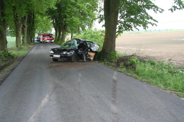 Wypadek w Dólsku. Kierowca w szpitalu z poważnymi obrażeniami!