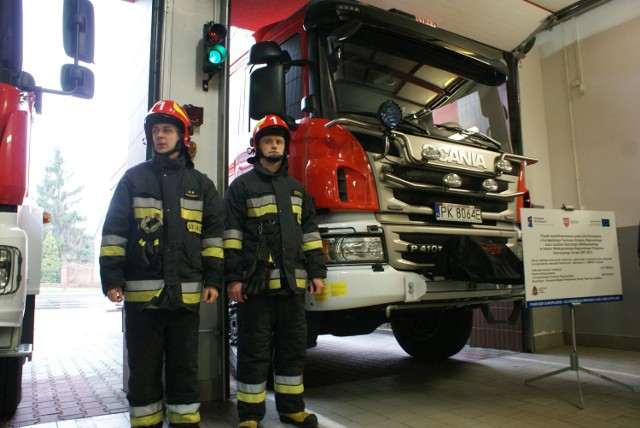 Straż pożarna w Kaliszu wzbogaciła się o pięć specjalistycznych aut
