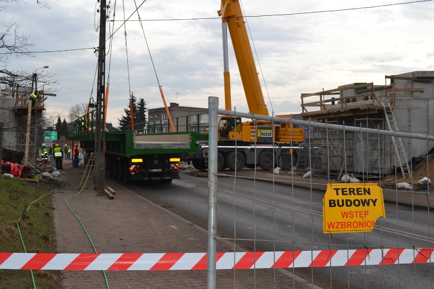 Sosnowiec: wiadukt nad ulicą Orląt Lwowskich już stoi [ZDJĘCIA i WIDEO]