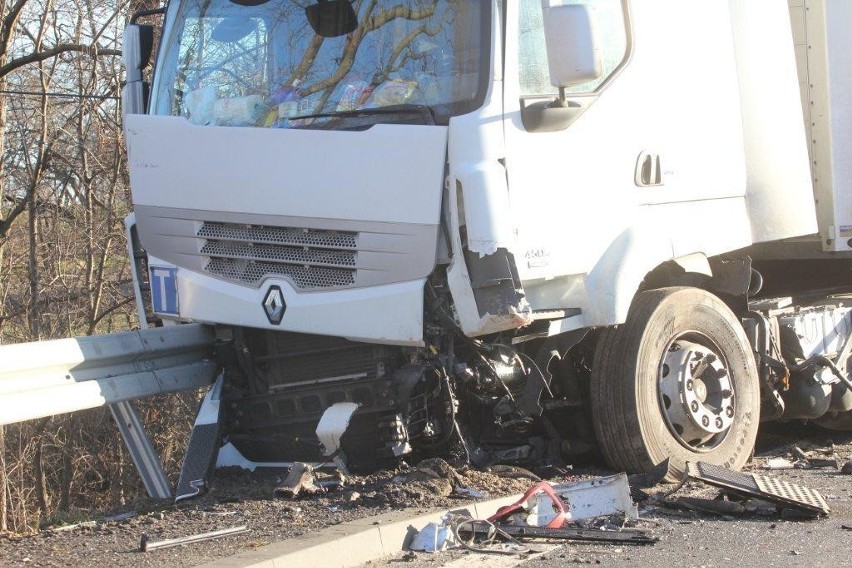 Powiat legnicki: Dwie osoby ranne w wypadku drogowym, koło Studnicy