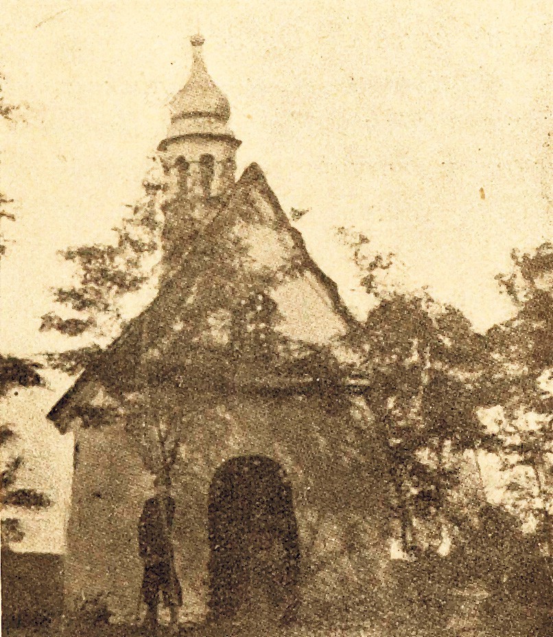 Kapliczka gromadziła wiernych, zanim wybudowano kościół