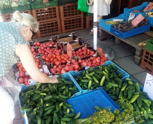 Poza nielicznymi wyjątkami, warzywa są drogie. 

Na kolejnych stronach znajdziesz dokładne informacje 