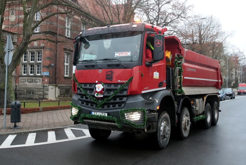 Motomikołaje dotarli do najbardziej potrzebujących dzieci. Odwiedzili także Police