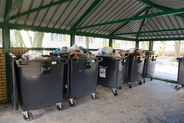Do końca grudnia 2021 roku należy wypełnić deklarację śmieciową w Poznaniu, aby od nowego roku nie pozostać z górą śmieci na swojej nieruchomości.
