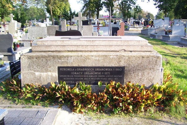 Grób Ignacego Urbanowskiego - cmentarz w Szczawinie